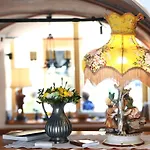 Hisa Linhart, & Restaurant 2* Radovljica