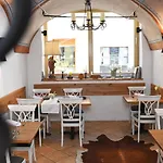 Hotel Hisa Linhart, & Restaurant