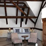 Hisa Linhart, & Restaurant Hotel Radovljica