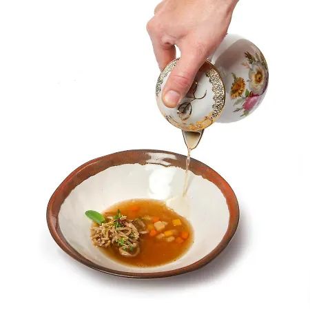 Hisa Linhart, & Restaurant 2* 라도블리차