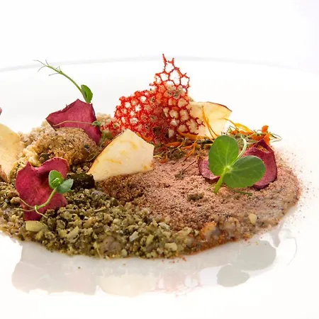 Hisa Linhart, & Restaurant