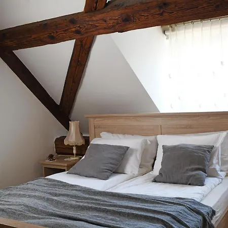 Hisa Linhart, & Restaurant 2* Radovljica