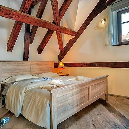 Hisa Linhart, & Restaurant Hotel Radovljica