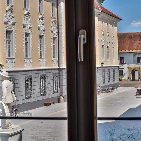 Hisa Linhart, & Restaurant ホテル ラドヴリツァ