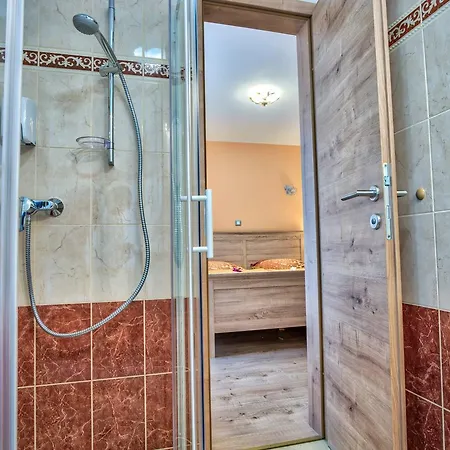 Hotel Hisa Linhart, & Restaurant 2*