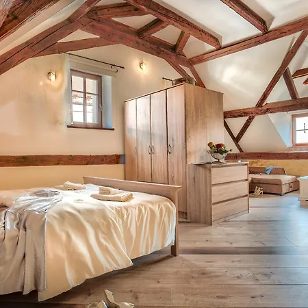 ホテル Hisa Linhart, & Restaurant