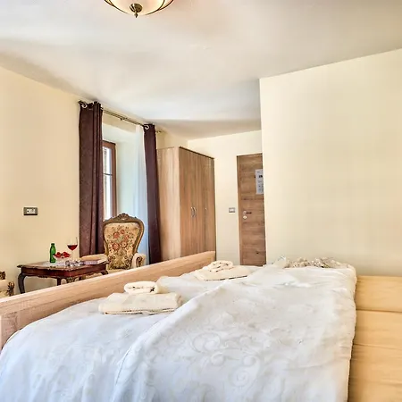 Hisa Linhart, & Restaurant Hotel