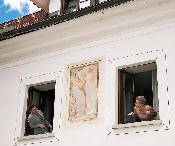 Hotel Hisa Linhart, & Restaurant Radovljica