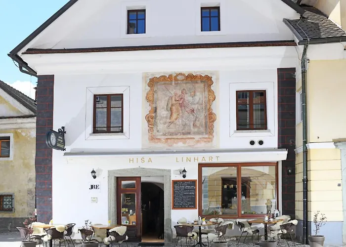 Hisa Linhart, & Restaurant فندق