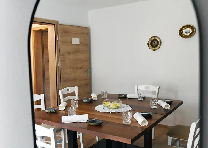 Hisa Linhart, & Restaurant 2* رادوفيتْسا