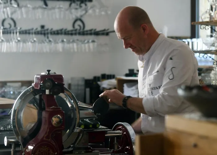 Hisa Linhart, & Restaurant 2*