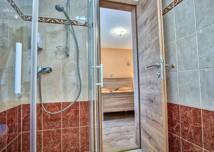 فندق Hisa Linhart, & Restaurant 2*