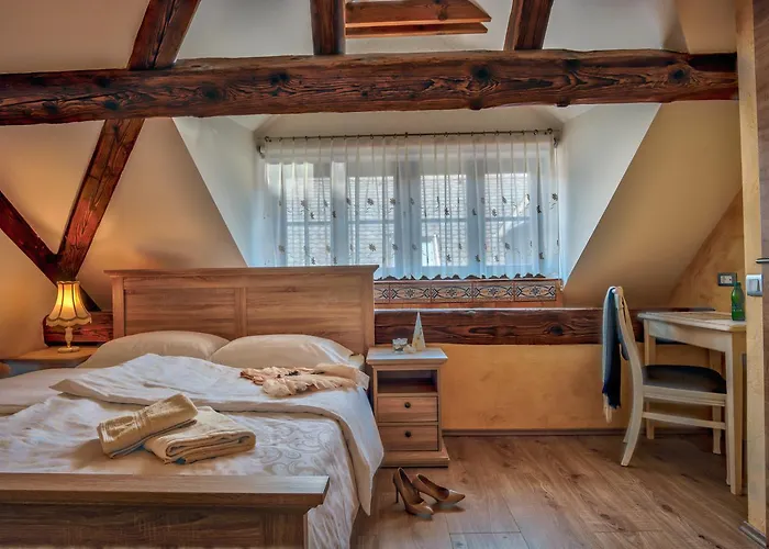 Hotel Hisa Linhart, & Restaurant Radovljica