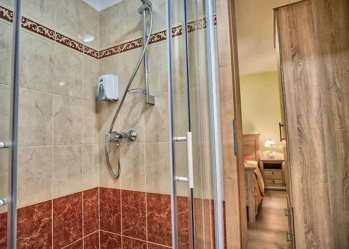 فندق Hisa Linhart, & Restaurant 2*