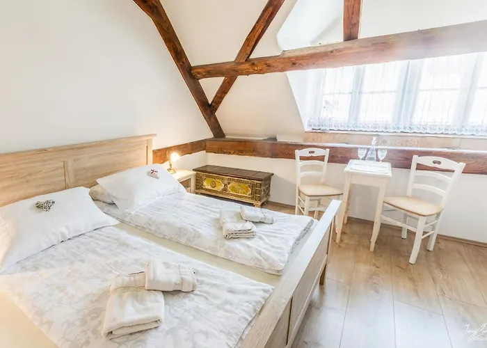 Hotel Hisa Linhart, & Restaurant Radovljica